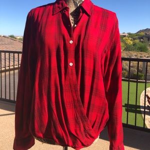 Mossimo long sleeve button down top.